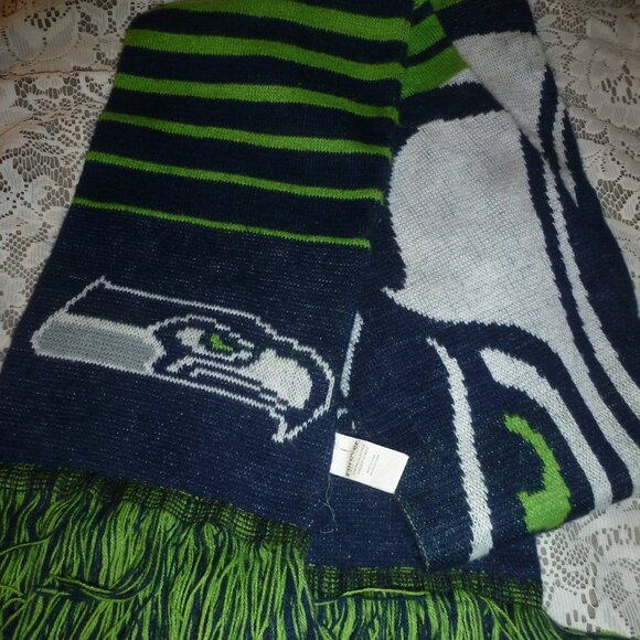 Seattle Seahawks Scarf Knit Winter Neck Double Sided Big Team Logo - Picture 2 of 7